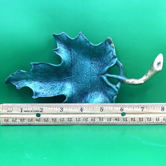 VTG Brass Maple Leaf Jewelry Dish Trinket Tray Green Patina Mid Century Modern - Picture 3 of 14